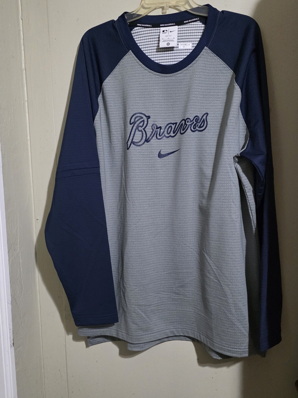 Nike Drit-Fit Atlanta Braves Raglan Long Sleeve Shirt Gray Navy Mens Size XL EUC
